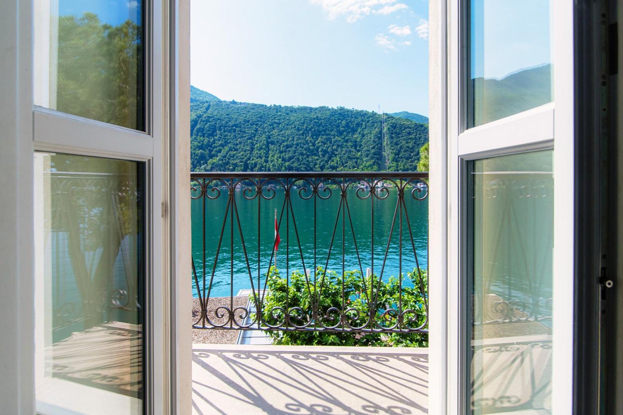 Il Balcone Sul Lago By Quokka 360 - Historic Lakeside Flat In モルコテ エクステリア 写真